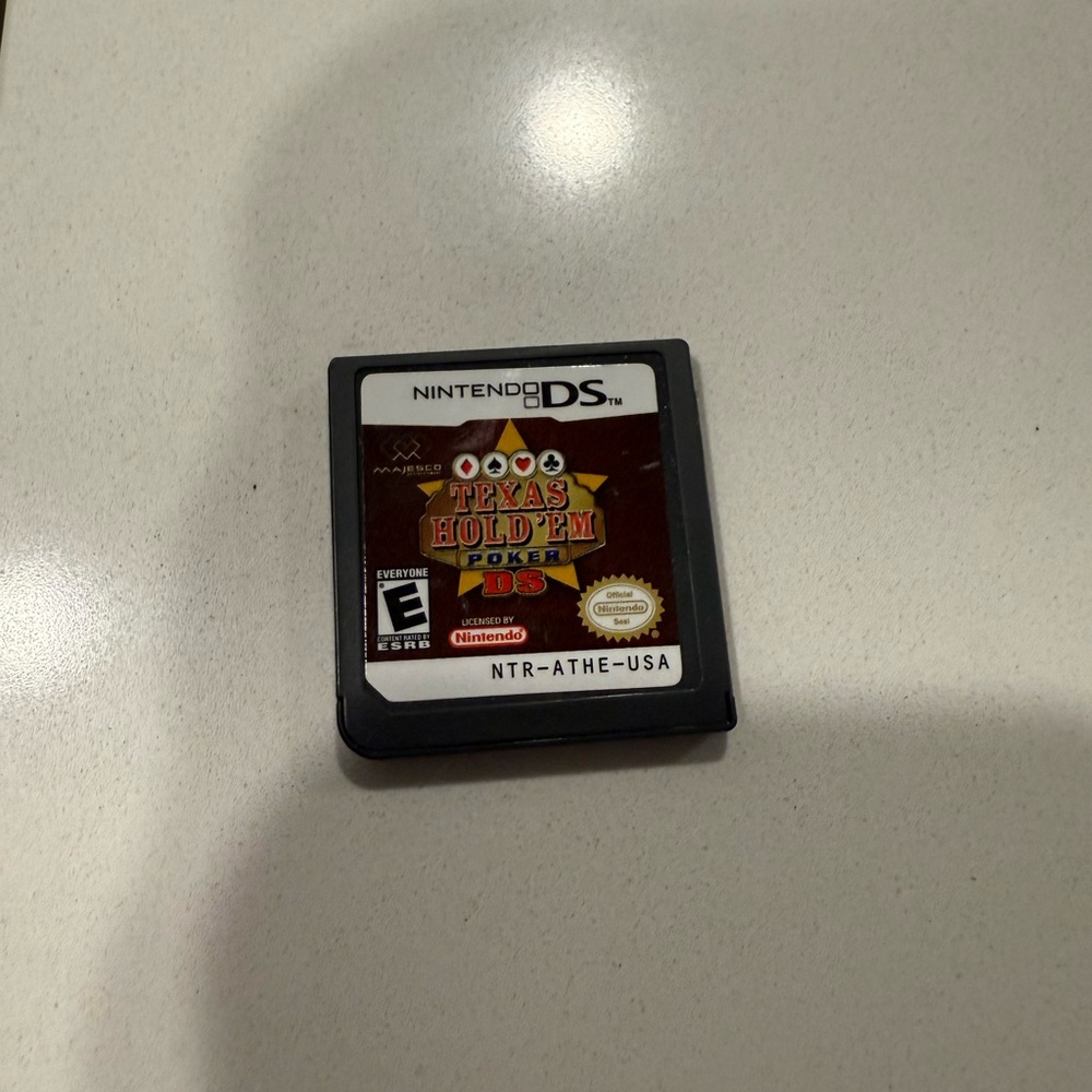 Nintendo DS Texas Hold 'Em Poker Game - Black and Red